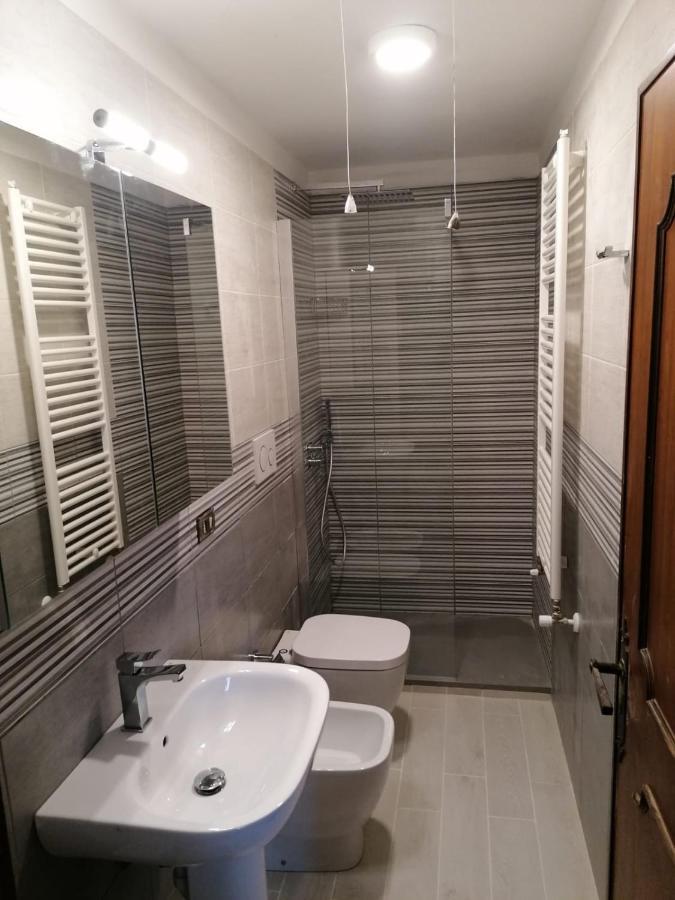 Appartamento Madame Carla Perinaldo Bagian luar foto
