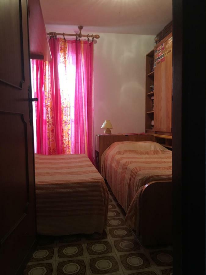 Appartamento Madame Carla Perinaldo Bagian luar foto